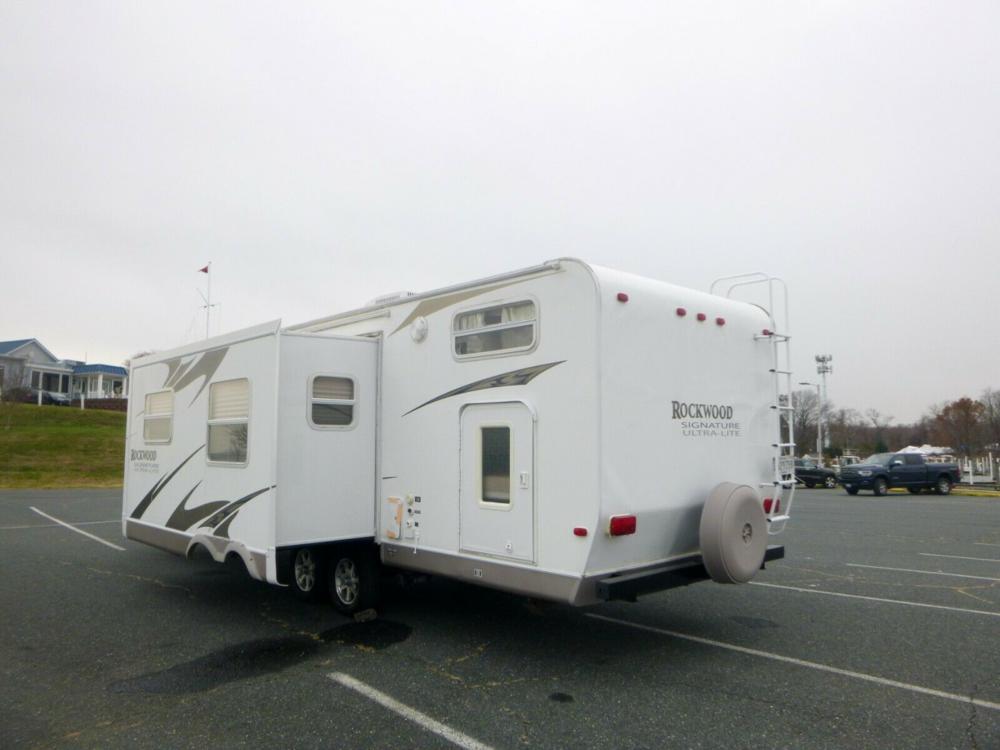 Rockwood Signature | American Caravans A Current Of Moving Wind American Travel Trailer